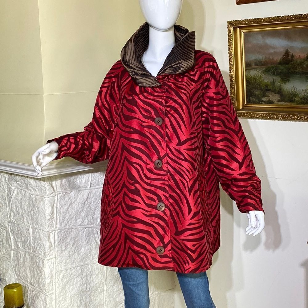 UBU Reversible Zebra Print Satin Car Length Coat - As New - Picture 3 of 16